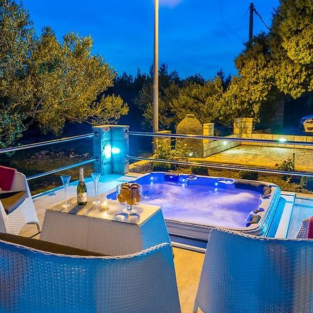 Apartments Windrose ツァヴタット エクステリア 写真