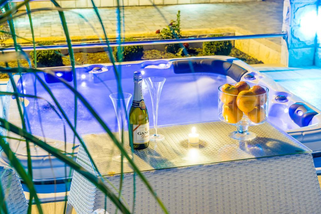 Apartments Windrose ツァヴタット エクステリア 写真